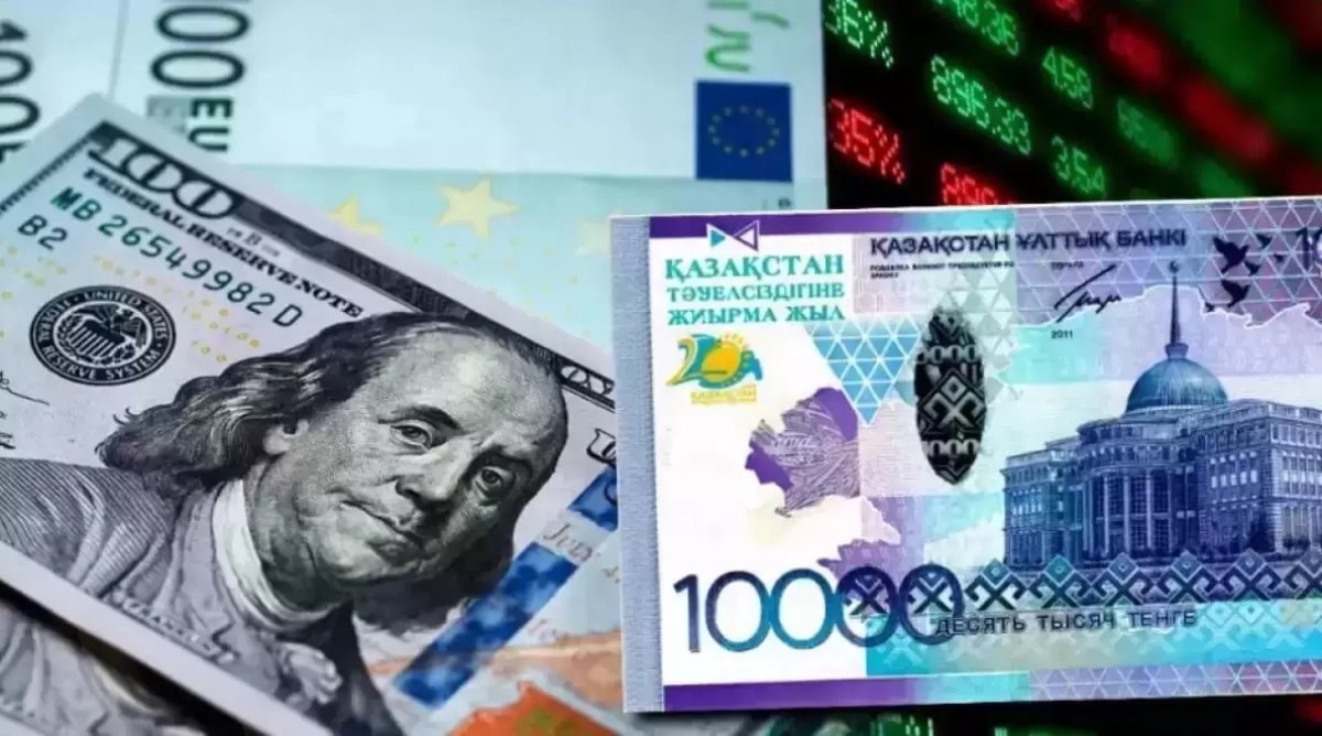 Признаки настоящей девальвации: казахстанский экономист назвал 5 факторов