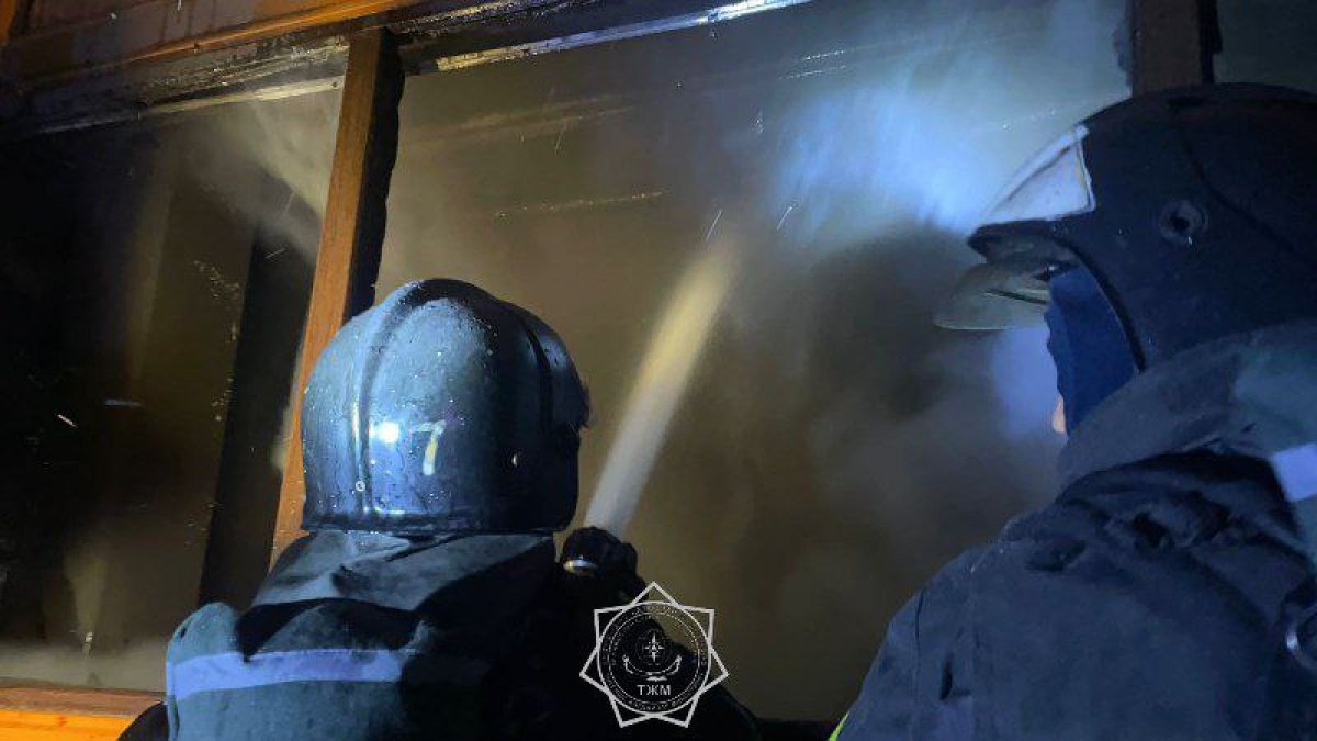 После пожара в ТРЦ Семея к врачам обратились шесть человек