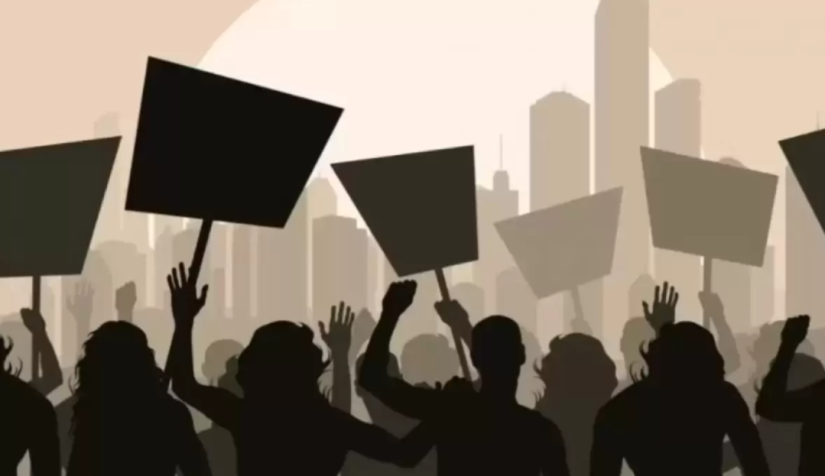 "Международная практика": почему в новой Конституции нет слов "митинги" и "пикеты"