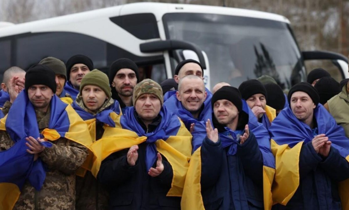 Украина и Россия провели обмен пленными по формуле «300 на 300»