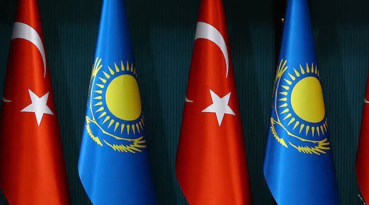 Главы МИД Казахстана и Турции обсудили ситуацию на Ближнем Востоке