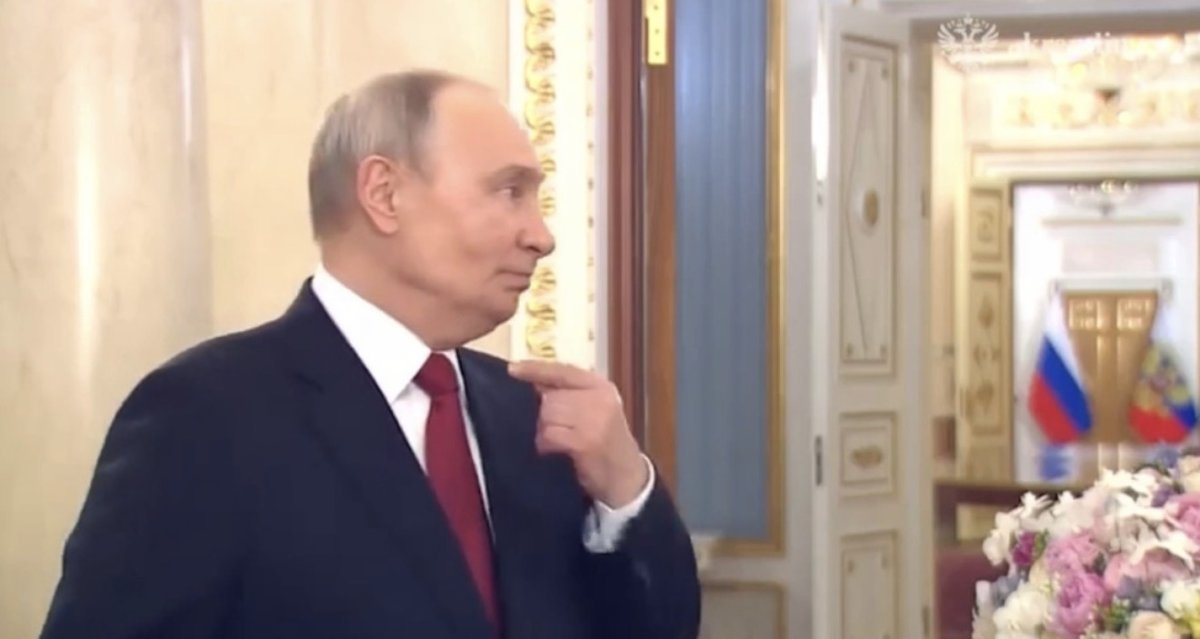 Путин закашлялся во время поздравления россиянок с 8 Марта