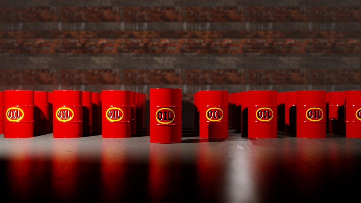 Цены на нефть взлетели на 30% из-за войны на Ближнем Востоке