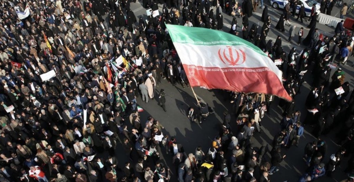 Иран пригрозил отбирать имущество у граждан за рубежом за поддержку США