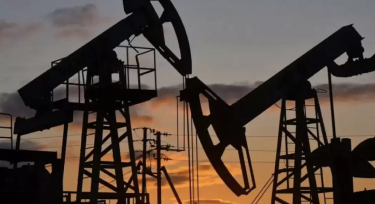 США рассматривают смягчение санкций на нефть из России