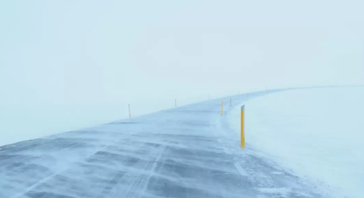Сотни казахстанцев спасли из снежных заносов за сутки