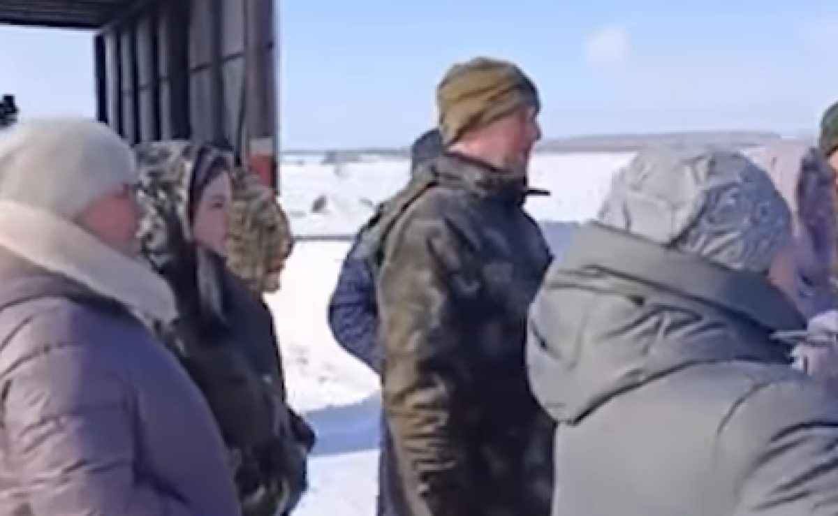 Жители российского села вышли на протест из-за скота