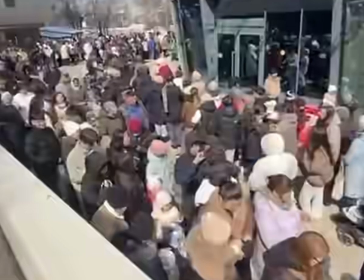 Алматинцы штурмуют Кок-Тобе из-за бесплатного подъёма