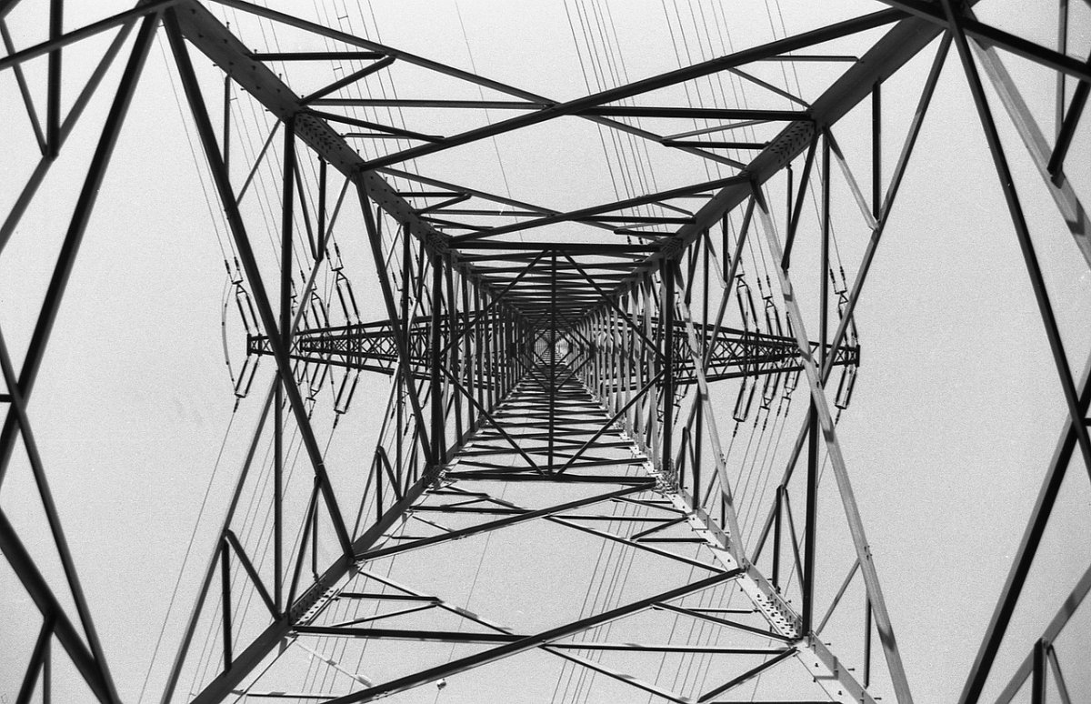 Рабочий погиб от удара током на электроподстанции в СКО