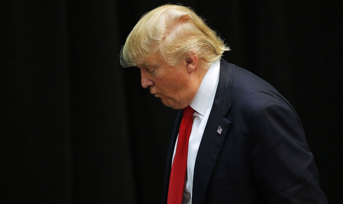 Рейтинг Трампа рекордно обрушился на фоне войны в Иране