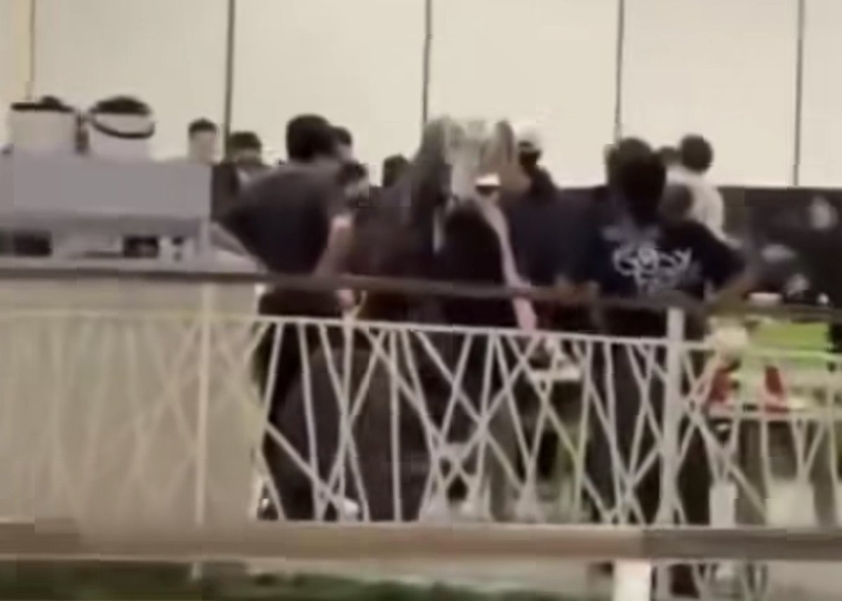 Подростки устроили драку в торговом центре Астаны