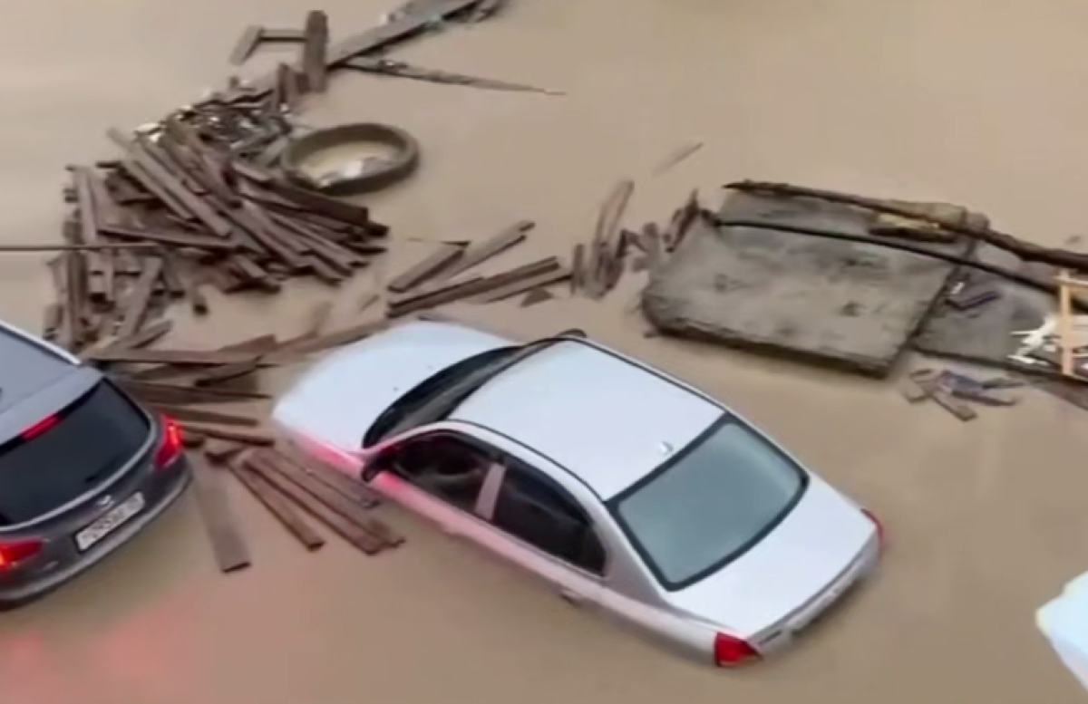 Дагестан накрыло наводнением: людей эвакуируют