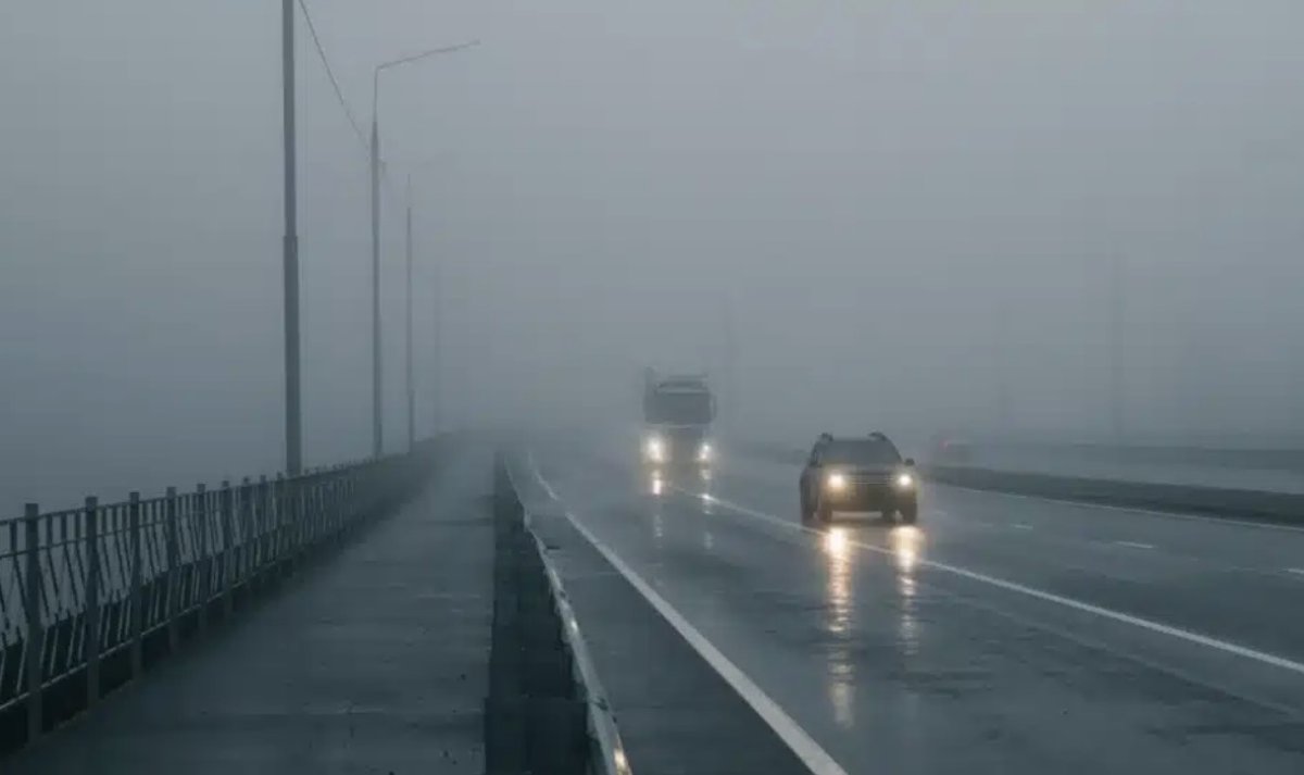 Сильный ветер и паводки: по всему Казахстану объявили штормовое предупреждение