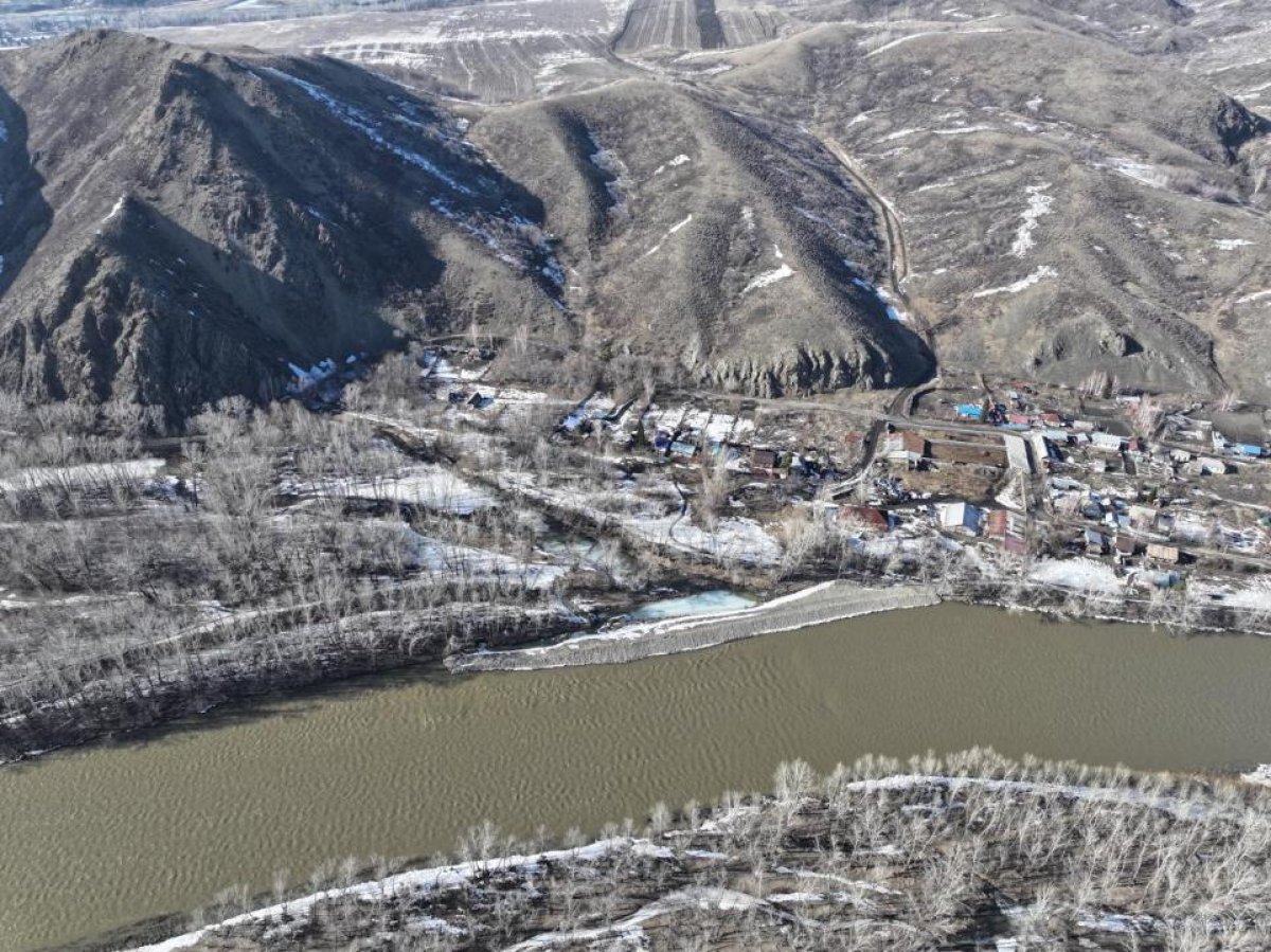 Село отрезало водой на севере Казахстана