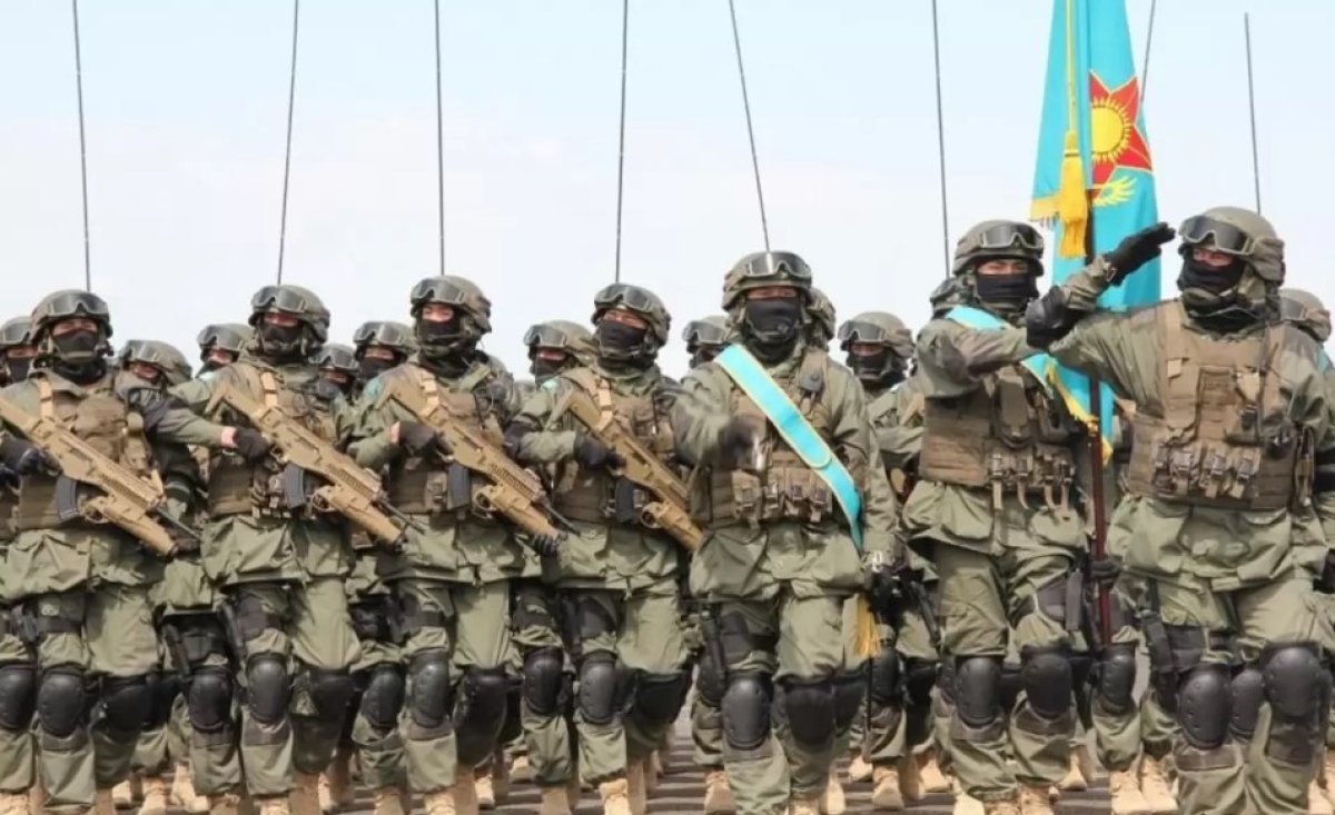 Патриотизму по новой схеме хотят учить казахстанских школьников с сентября