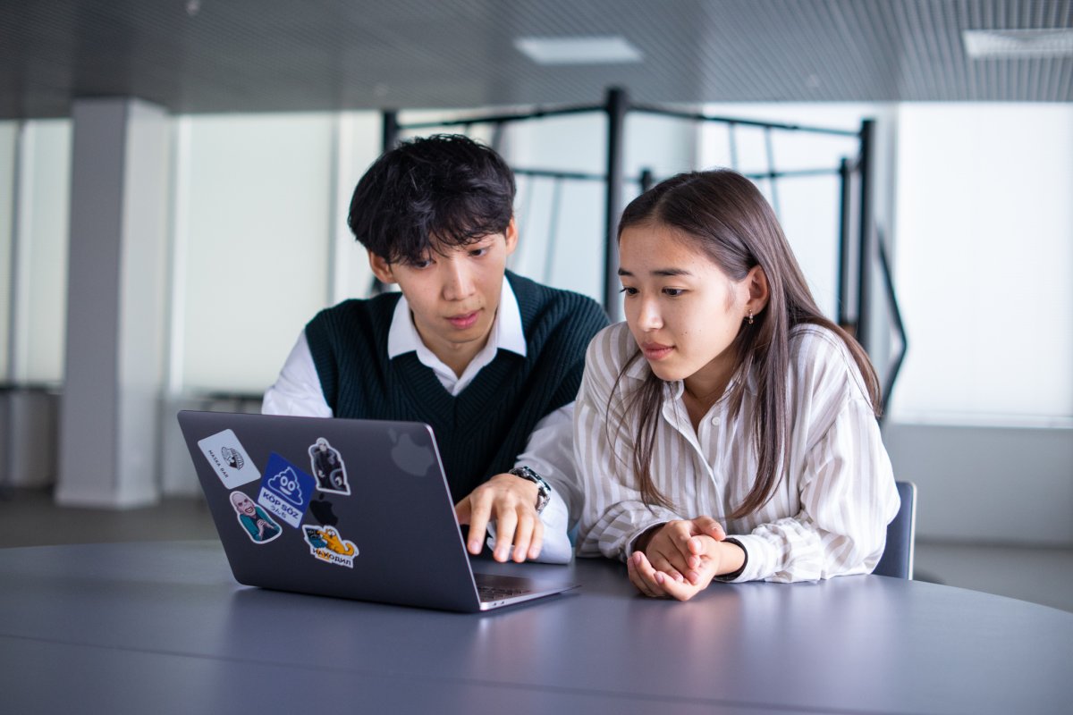 «Наши студенты не ищут работу — рынок ждет их»: почему AITU называют лучшим техно-универом Казахстана