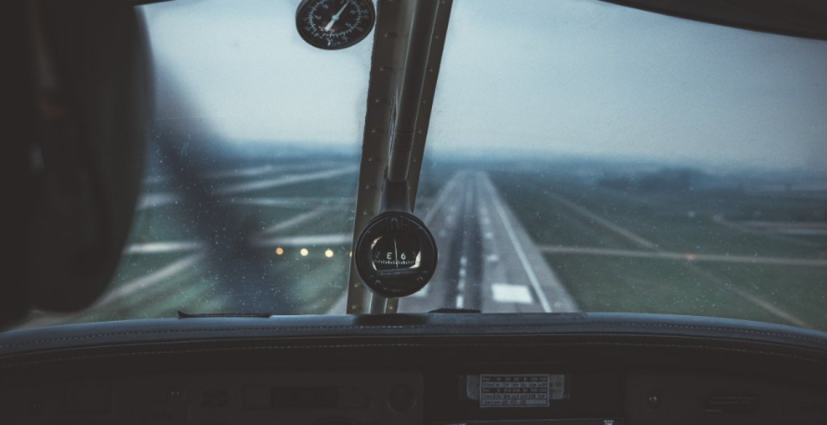 Военный самолёт потерпел крушение во Франции во время тренировки