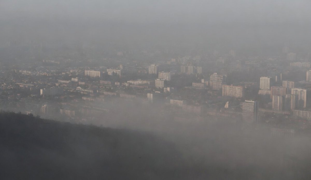 Алматы и Астана в зоне риска: синоптики предупредили о смоге