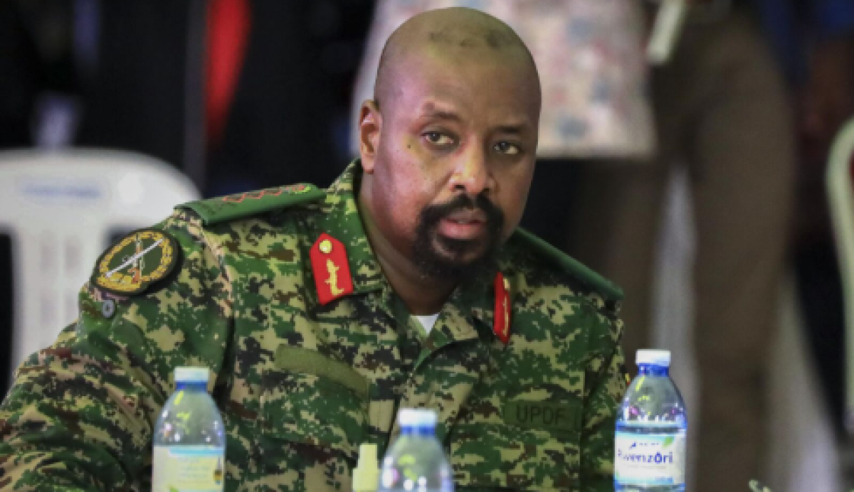 Сын президента Уганды потребовал от Турции $1 млрд и «самую красивую женщину»