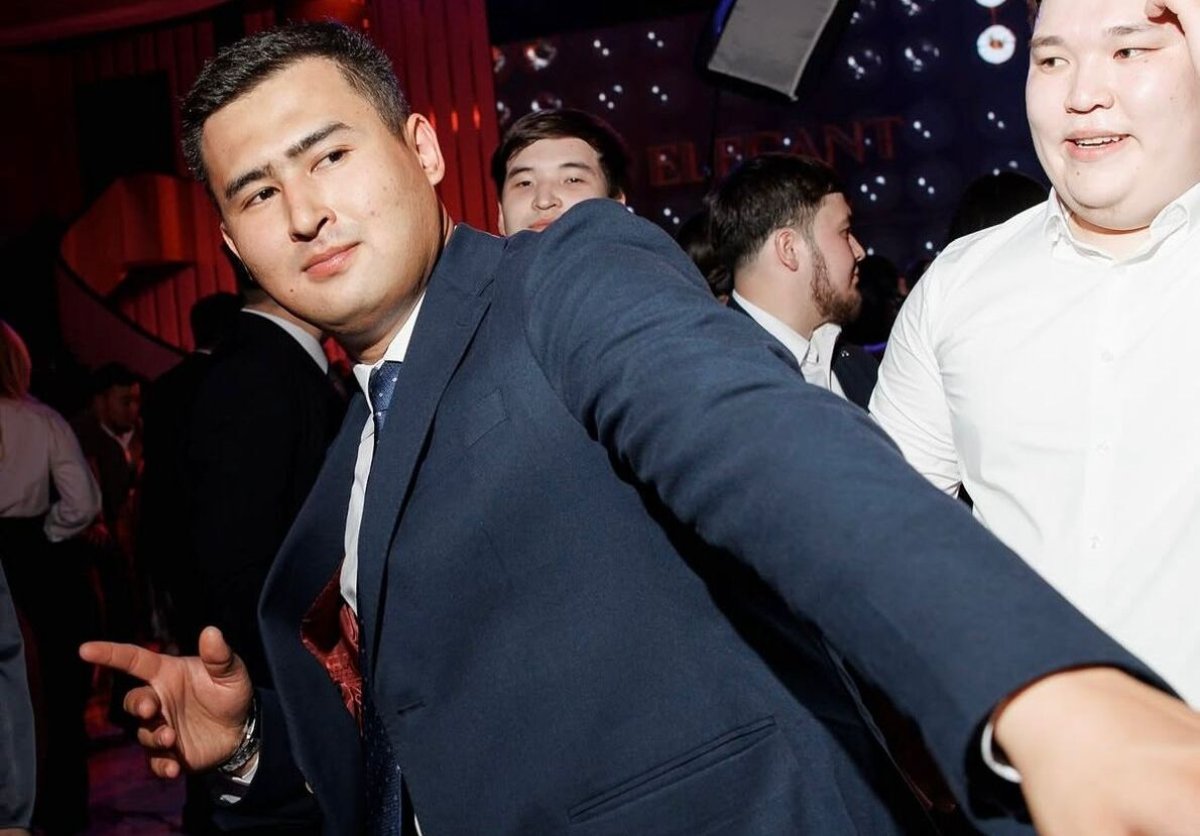 Разбрасывал миллионы на беташаре: депутата и сына акима наказали в Актобе