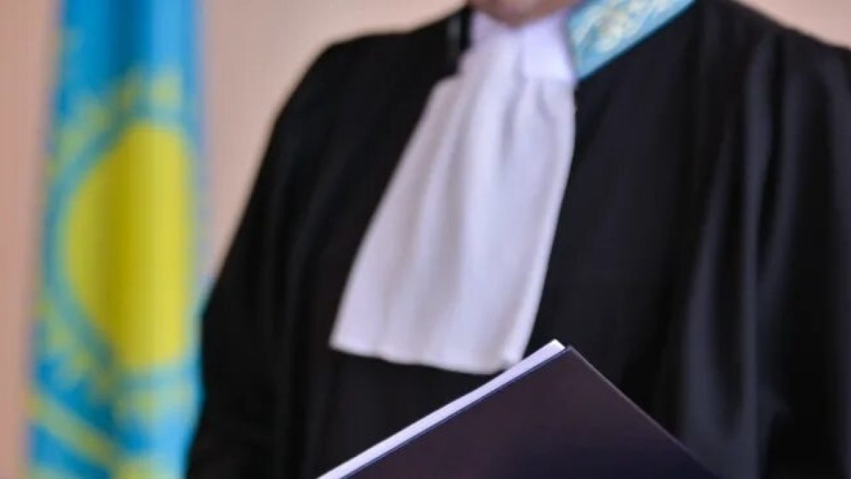 Казахстанка отсудила деньги у назойливого ухажёра