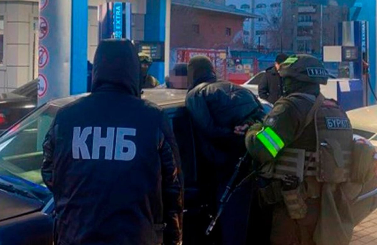 Взяли с поличным: КНБ провел спецоперацию в Шымкенте