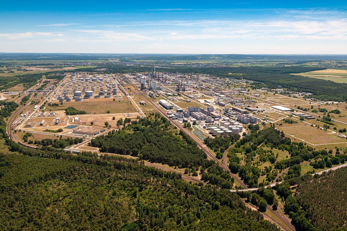 «Уловка Путина»: в Германии могут начаться проблемы с топливом из-за отсутствия казахстанской нефти