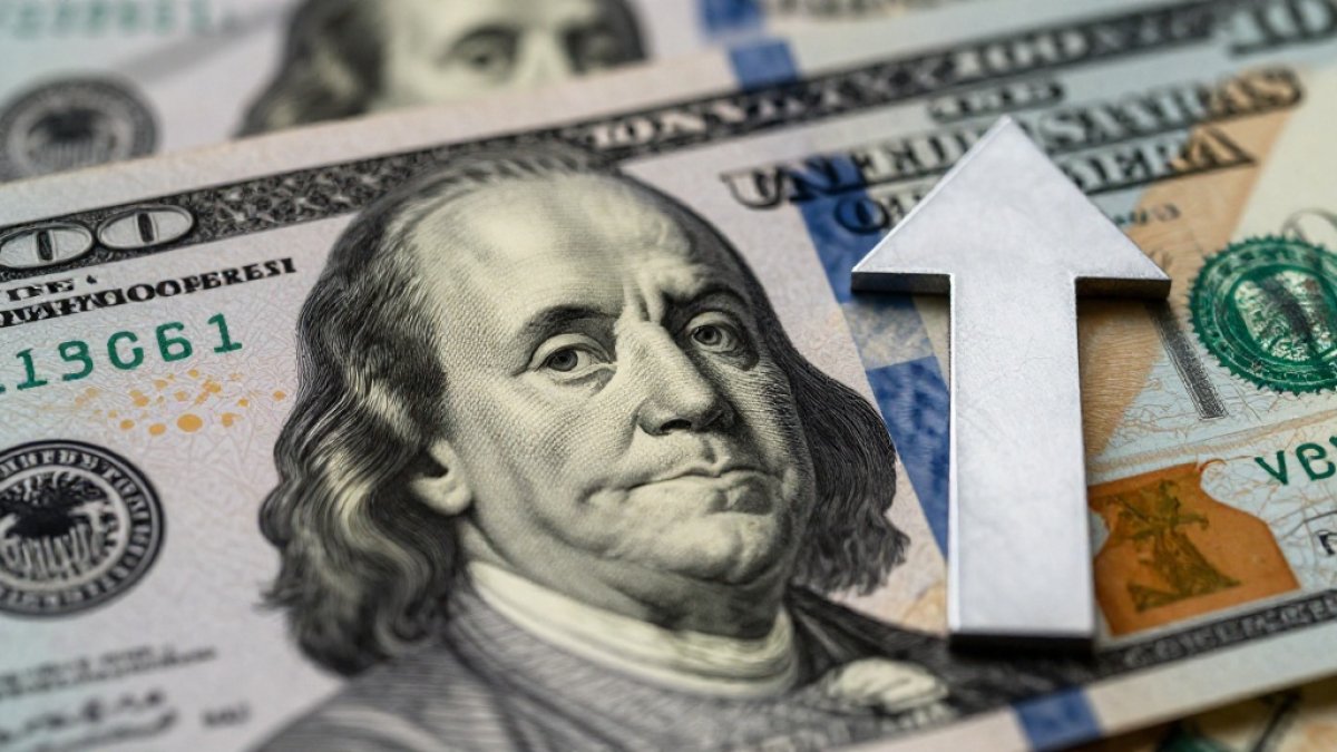 Доллар укрепляется: курсы валют в обменниках Казахстана на 30 апреля