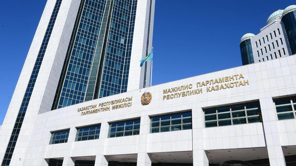 Парламент соберется 8 мая