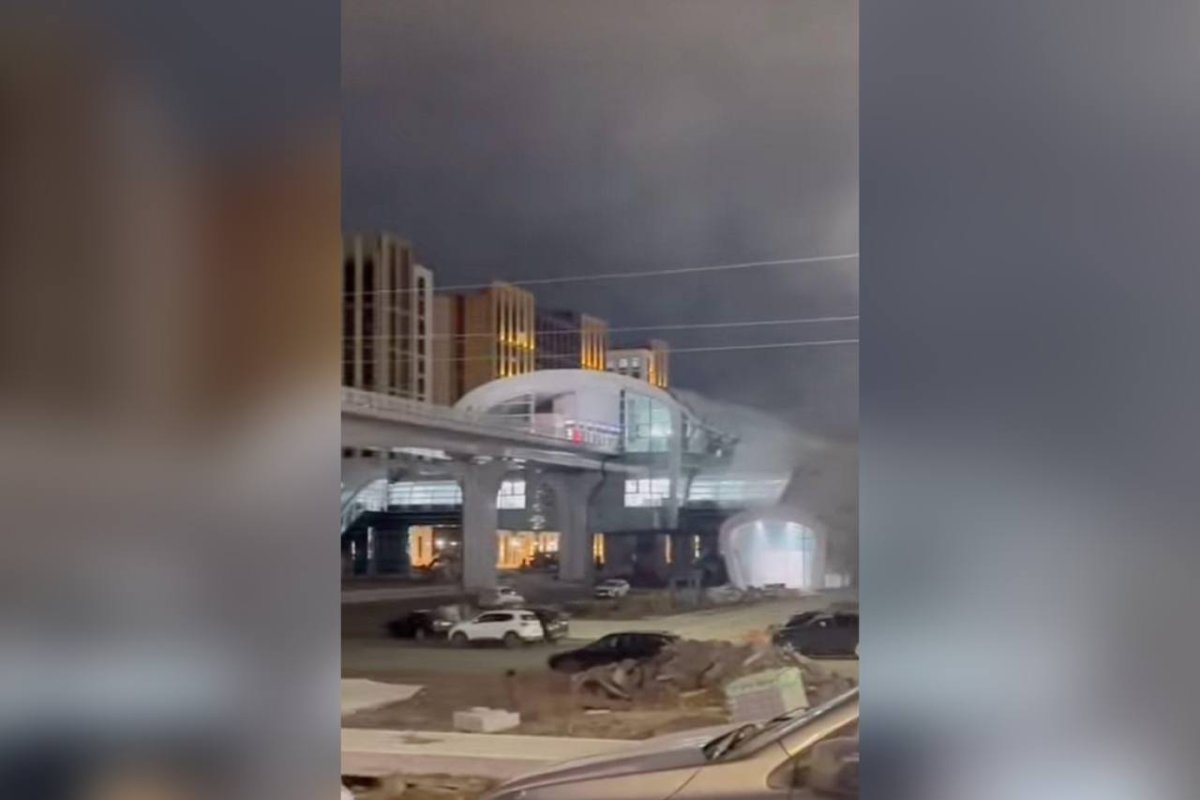 На строящейся станции LRT в Астане вспыхнул пожар