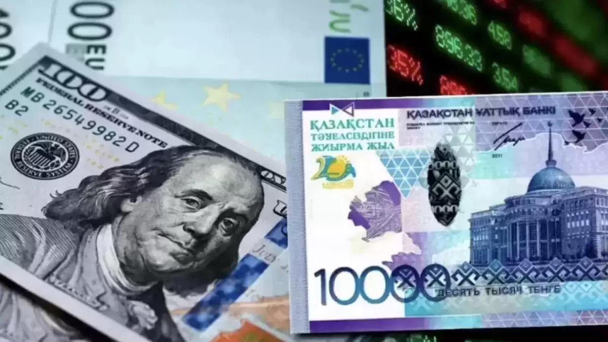 Тенге укрепился, но ненадолго? Аналитики ждут доллар по 540
