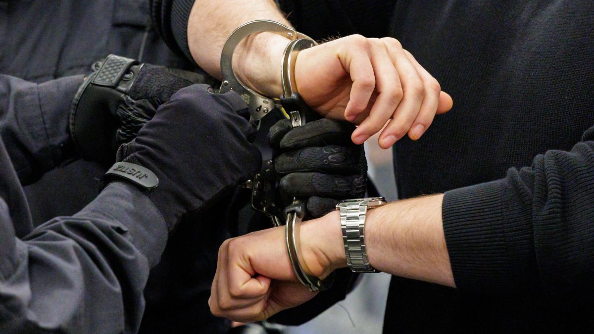 Из Грузии в Казахстан экстрадировали владельца массажного салона