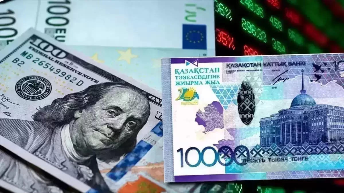 Известный экономист рассказал, что происходит с долларом в Казахстане