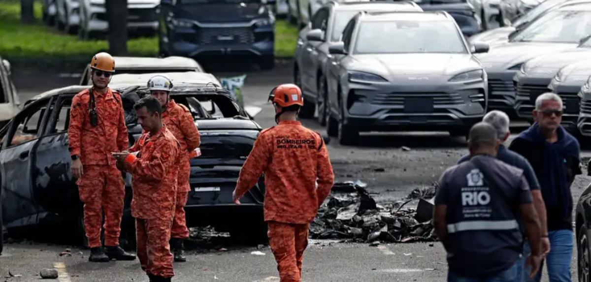 Певец Оливер Три погиб при крушении вертолета в Бразилии