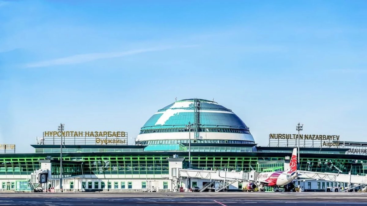Скандал в аэропорту Астаны: пассажирку задержали перед вылетом