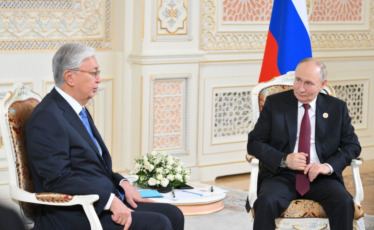 «Казахстану важна сильная Россия»: политолог о словах Токаева