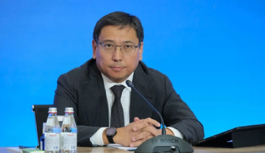 Жана Казахстан: у алматинцев на встрече с Досаевым произошёл конфликт