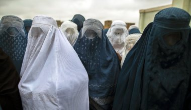 Женщинам в Афганистане запретили сдавать экзамены для поступления в вузы