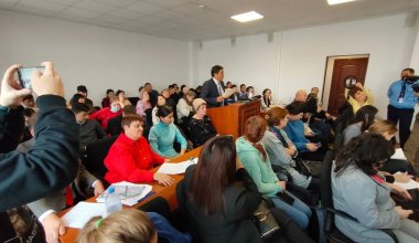 Квартиры от Ирменова, консервы от «Кублея»: в Уральске завершается судебный процесс против акимата