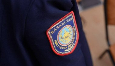 Не остановил убийство женщины: Полицейского осудили за бездействие в СКО