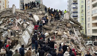 Число погибших при землетрясении в Турции выросло до 2921