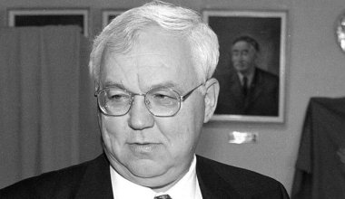 Кончина первого премьера: Токаев выразил соболезнования