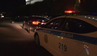 Отключили свет, кричали на улицах - алматинцев напугали буйные студенты с петардами