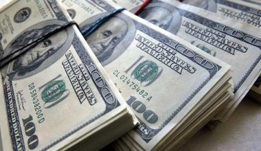 Доллар упал на 9,5 тенге за два дня
