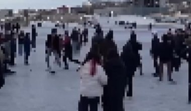 На мероприятии в память о Darkhan Juzz подростки устроили драку (видео)