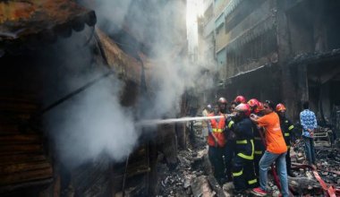 Погибли более 10 человек: в Бангладеш произошел взрыв