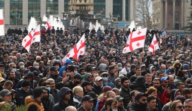 Больше 50 пострадало, 66 задержано: что происходит в Тбилиси после протестов