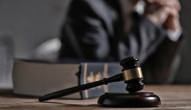 В Казахстане адвокатам разрешили проносить технику в здания правоохранительных органов