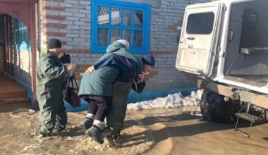 35 жилых домов пострадали из-за паводков в Костанайской области: жителей эвакуировали