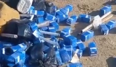 В Мангистау нашли свалку шприцев и лекарств